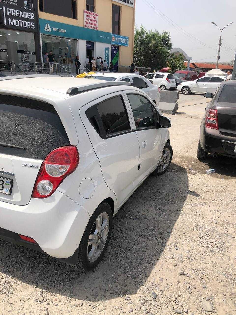 Продам Chevrolet Spark 2021 2позиция