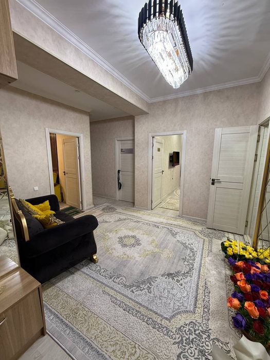 Чиланзар-14  3/2/8  Новастройка  с мебелью и техникой  90 м2