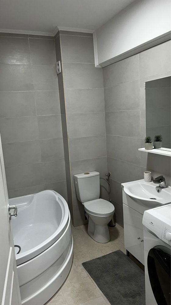 Inchiriez apartament 2 camere Hlincea