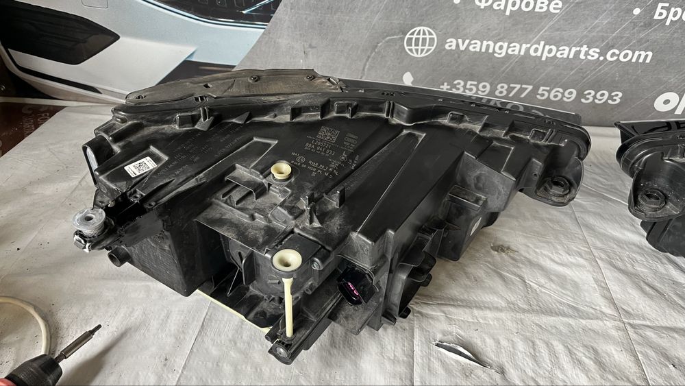 2 броя ляв и 1 брой десен фар Audi Q4 E-Tron 2022-