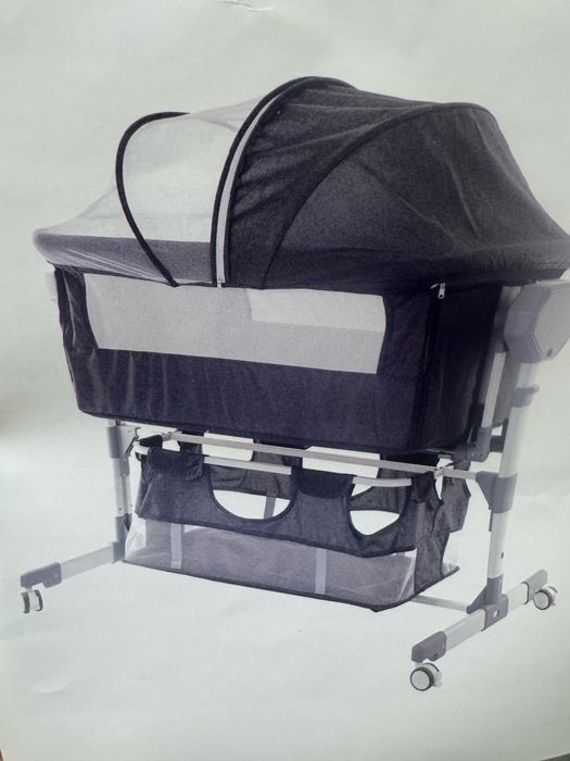 Кровать качель сатылады. Новый 50к тұр каспийде. 20к беремін.