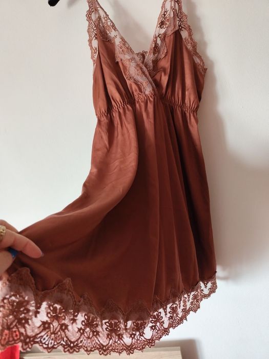 Neglijeu, furou dama