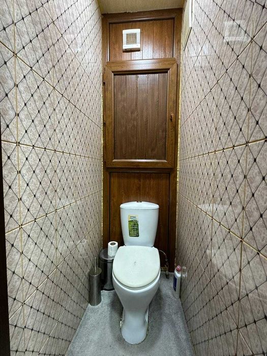 Массив Панельный.Продам 1 в 2 комнатную с ремонтом (41кв.м)