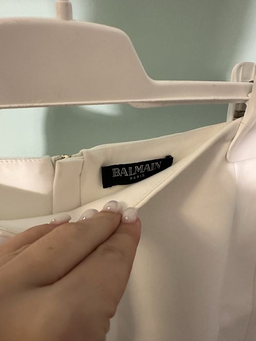 Balmain Paris бяла поличка