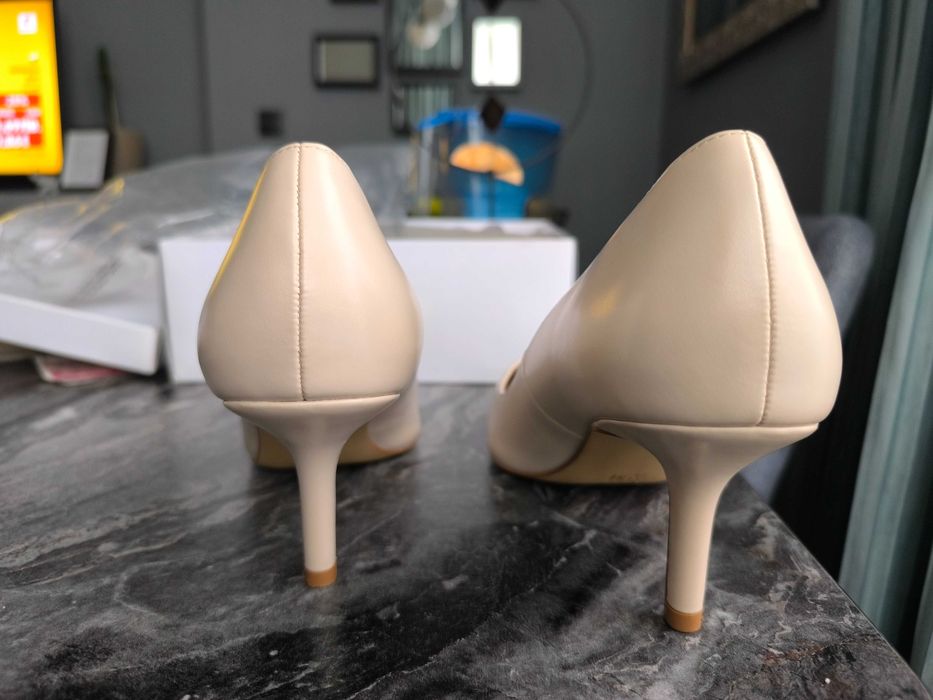 Елегантни обувки с ток H&M