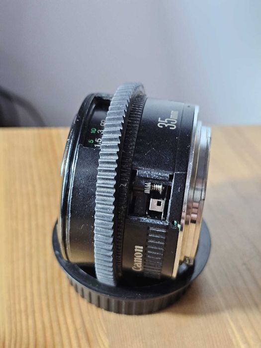 Canon EF 35mm F 2.0 pentru PIESE