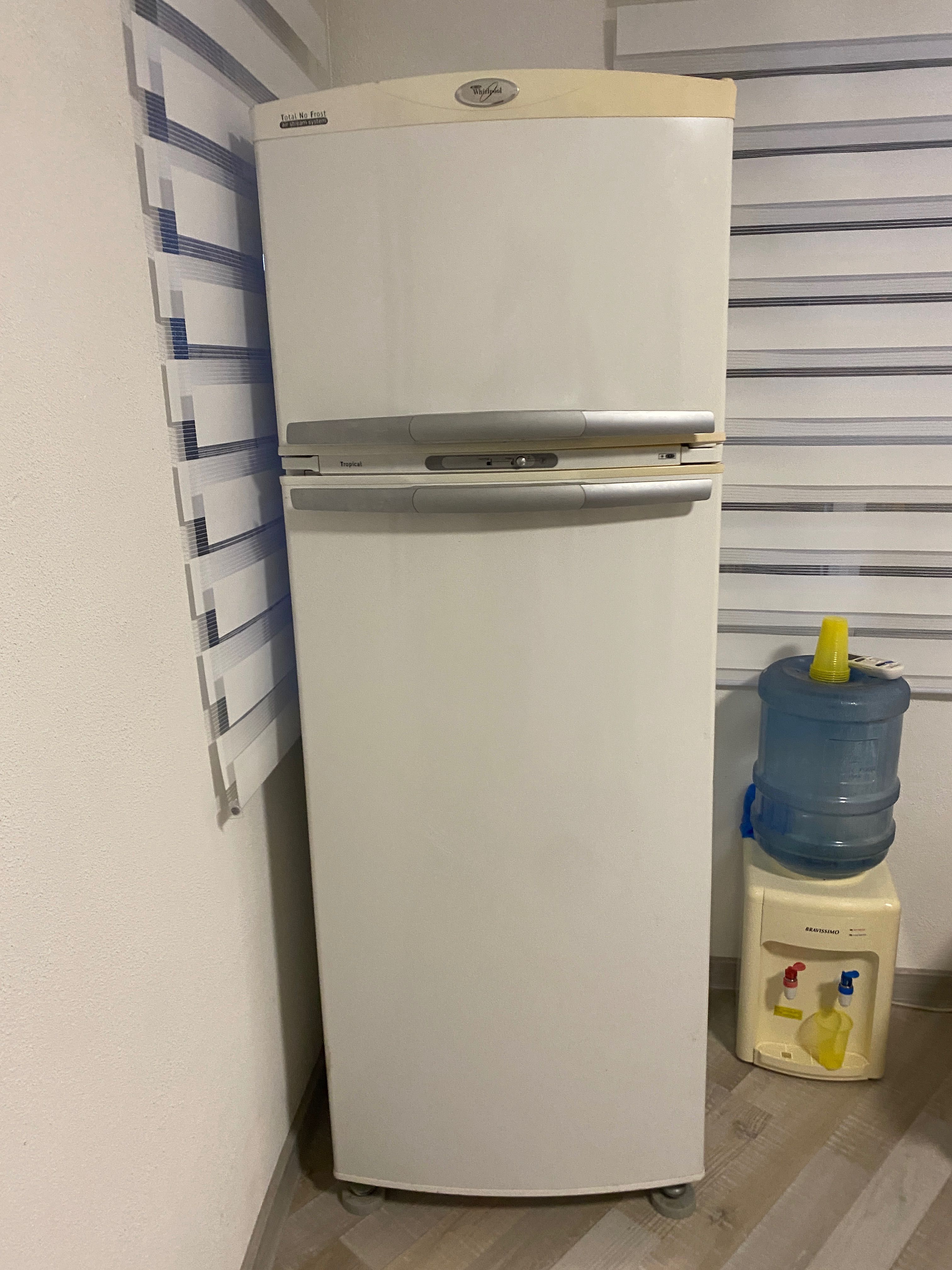 Хладилник Whirlpool