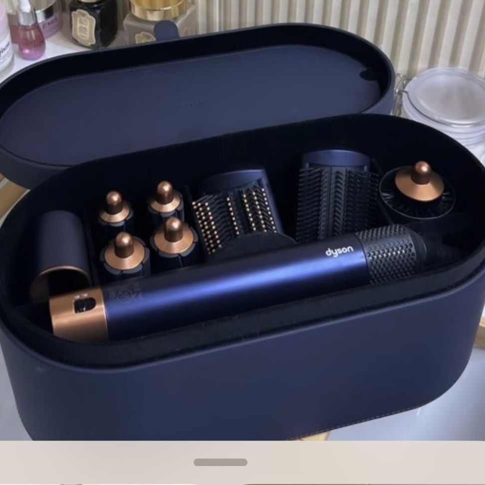 Dyson dyson dyson