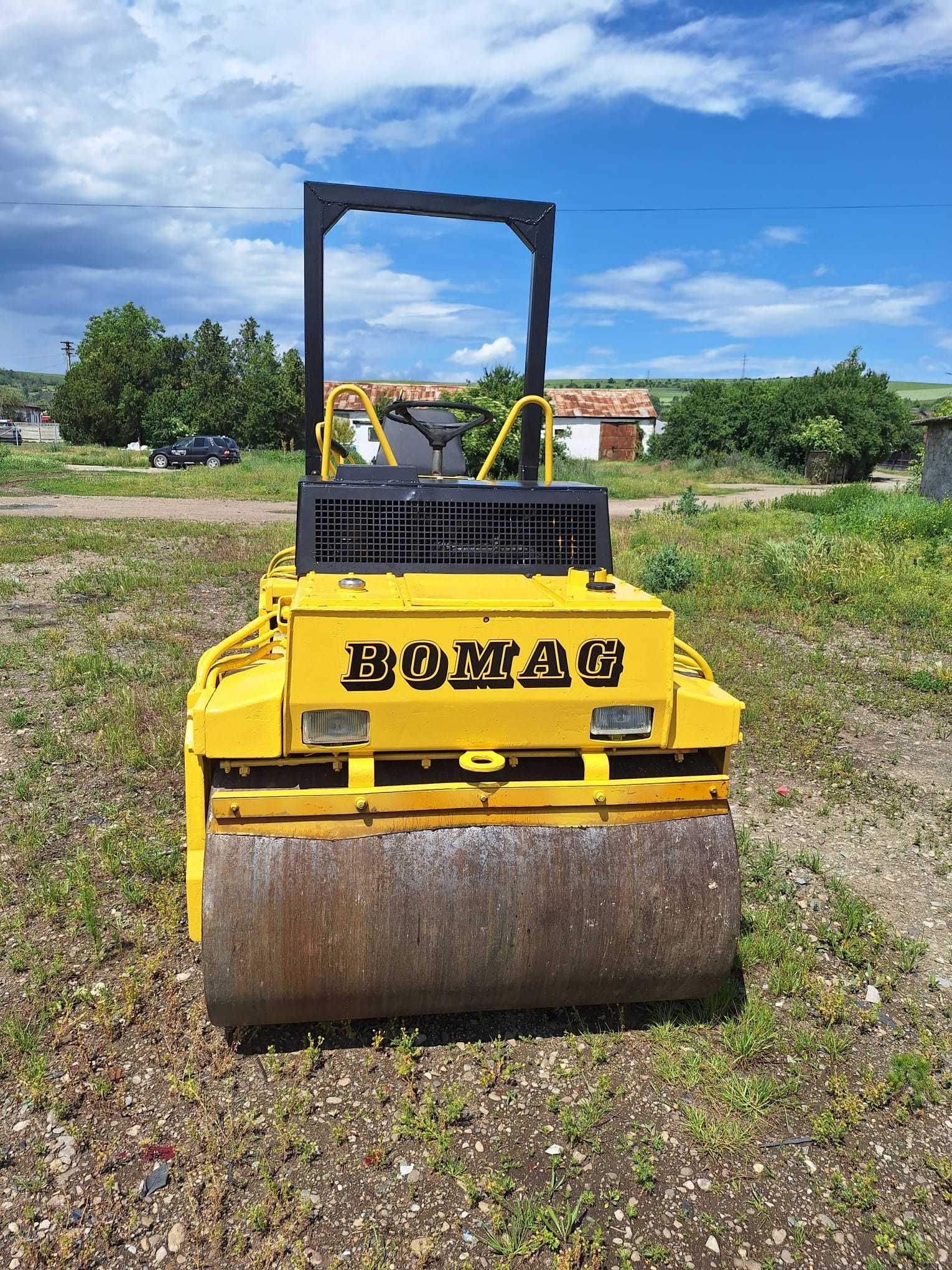 Vand / Inchiriez Cilindru Compacor BOMAG 3 Tone