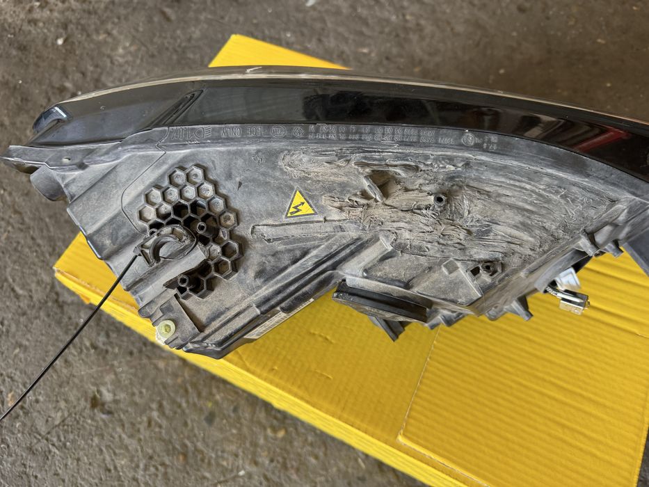 VW CADDY 2K1 FL LIFT 15-20 Би-ксенон + LED фар