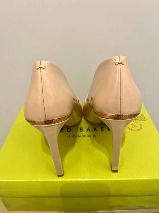 Дамски обувки на ток естествена лачена кожа nude Ted Baker
