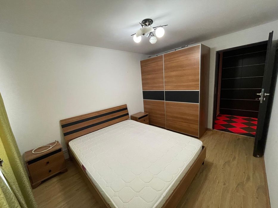 Inchiriez apartament M6 Targoviste