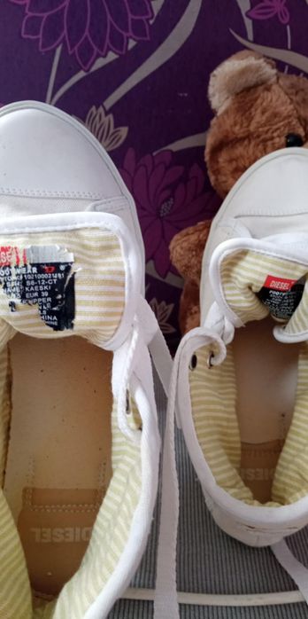 Бели кецове Дизел, 39ти номер, носени съвсем малко