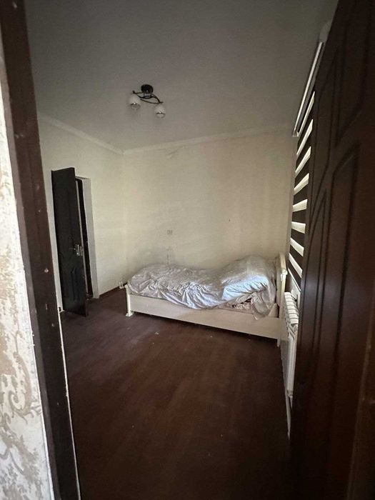 ДОМ ПРОДАЕТСЯ!3х комнатный ,1.8 соток,Рохат круг,метро Олмос. АКТ