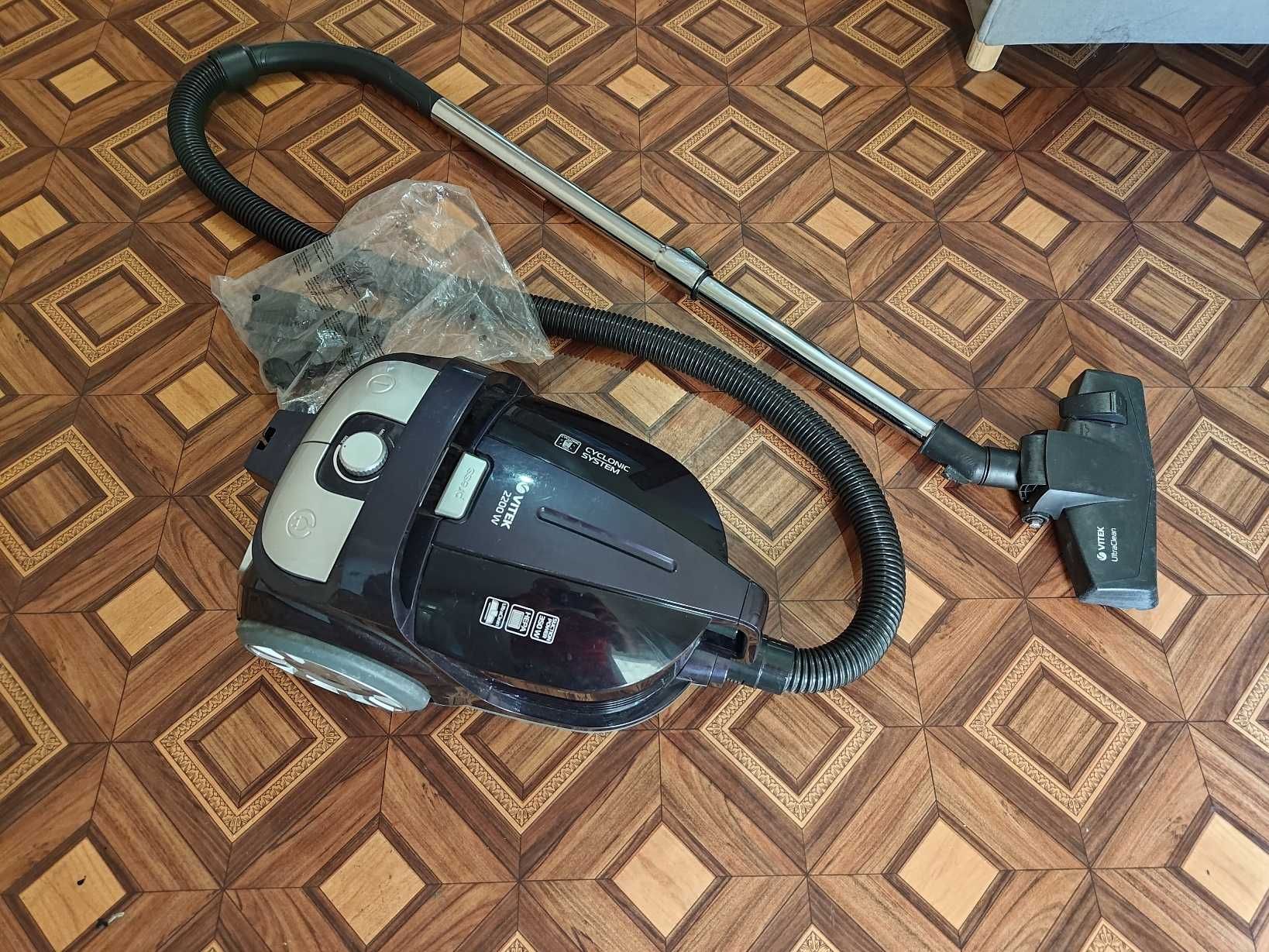 Продам пылесос VITEK
