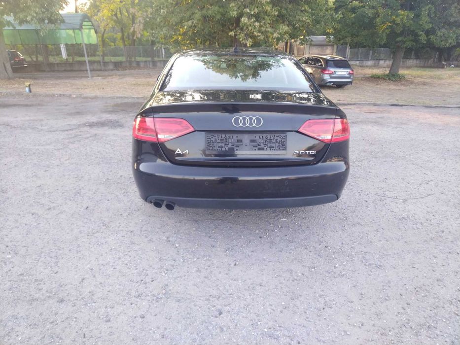 Audi A4 2,0 tdi 143 ps B8
