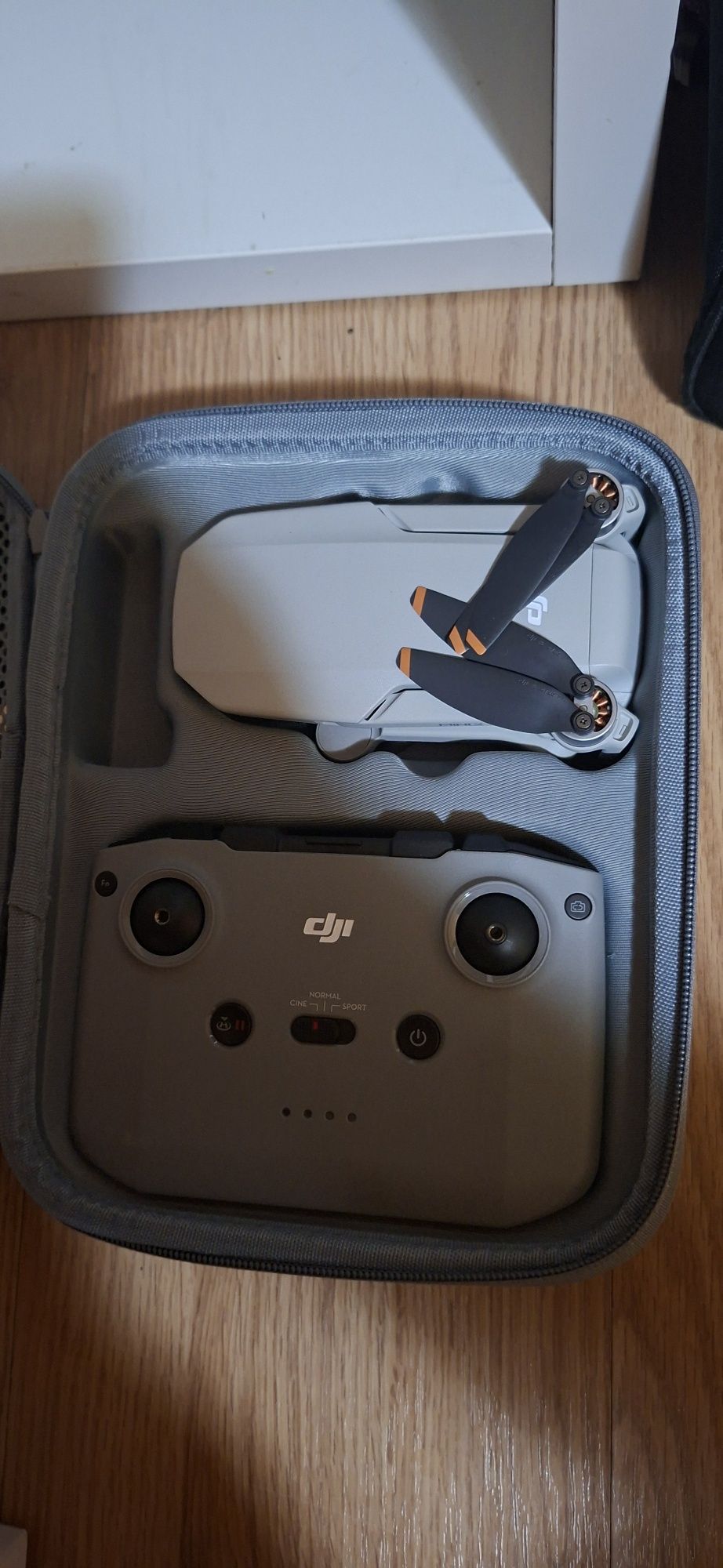 Drona DJI Mini 2 SE