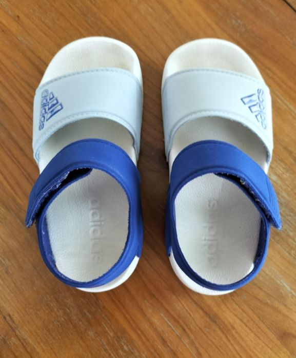 Sandale Adidas marimea 29 int. 18 cm