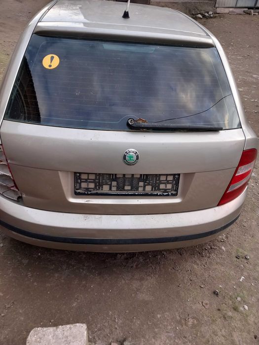 Vand Skoda Fabia 1.2 benzina 2006 pt rabla sau piese