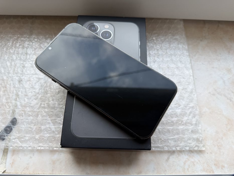 Iphone 13 pro, la cutie! Decodat! Telefon personal!