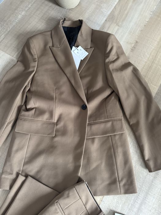 Costum Zara, colectie actuala in magazin