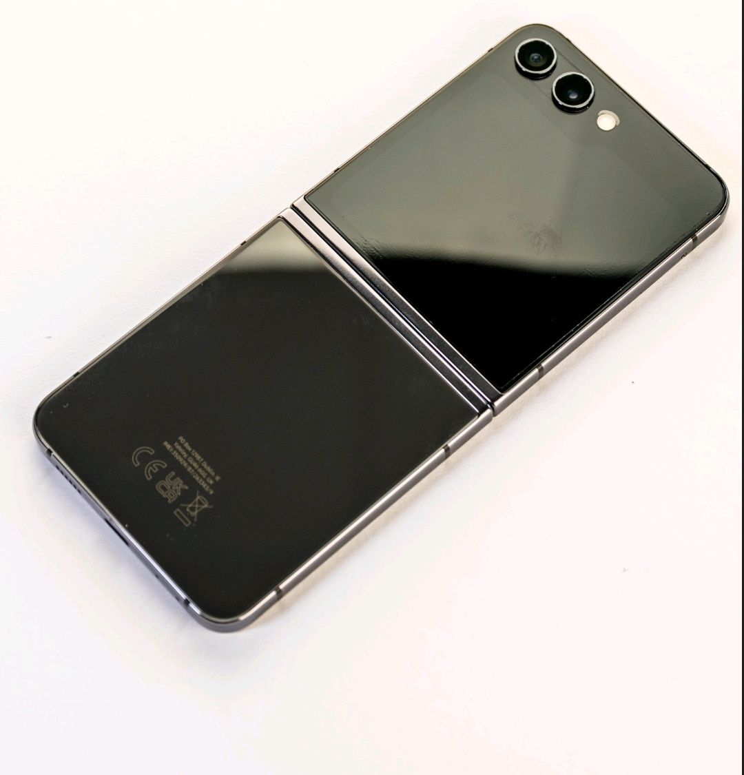 Samsung Galaxy Z flip 5 256GB