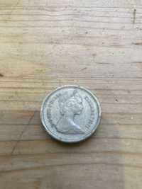 рядка монета: One pound 1984 upside down letters print error