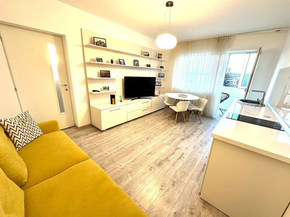 Regim hotelier.Ap.3 camere decomandat.B-dul TRANSILVANIEI Cof.Corina