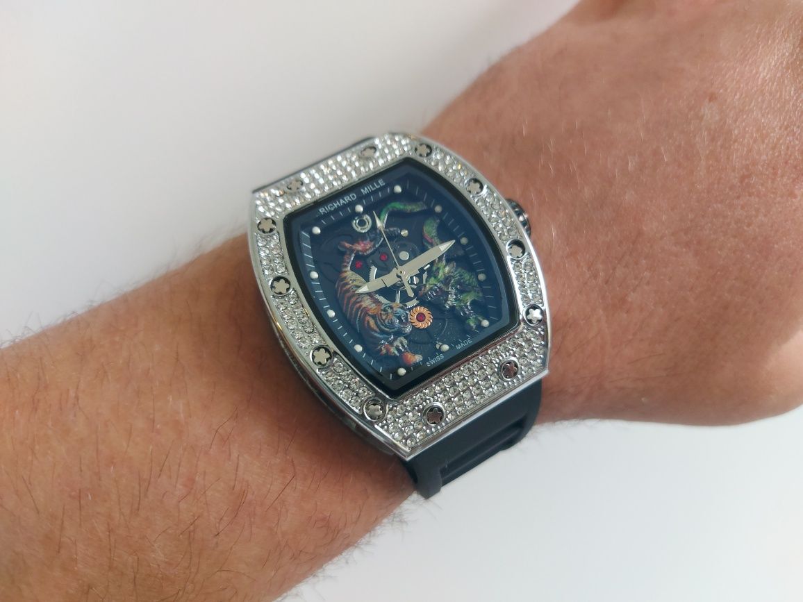 ЧИСТО НОВ ! Мъжки часовник "Richard Mille" (Tiger & Dragon)