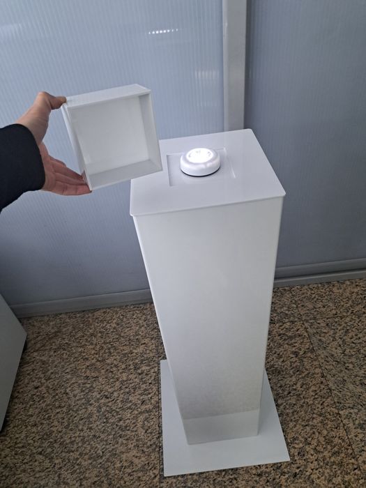 Изложбени  пиедестали