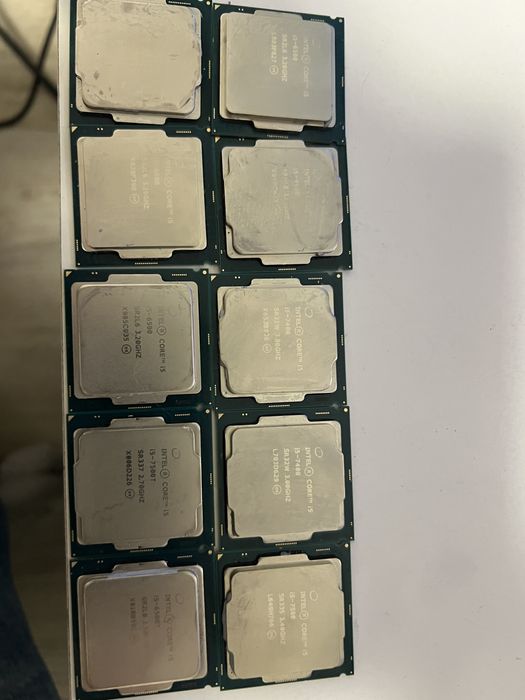 Procesoare i5 generatiile se vad in poze