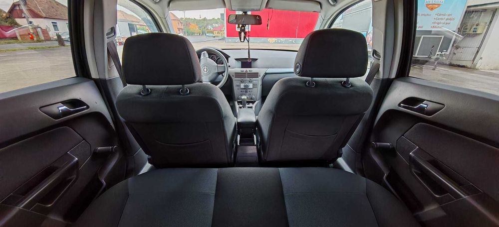 Vand Opel Astra H 1.6 benzina