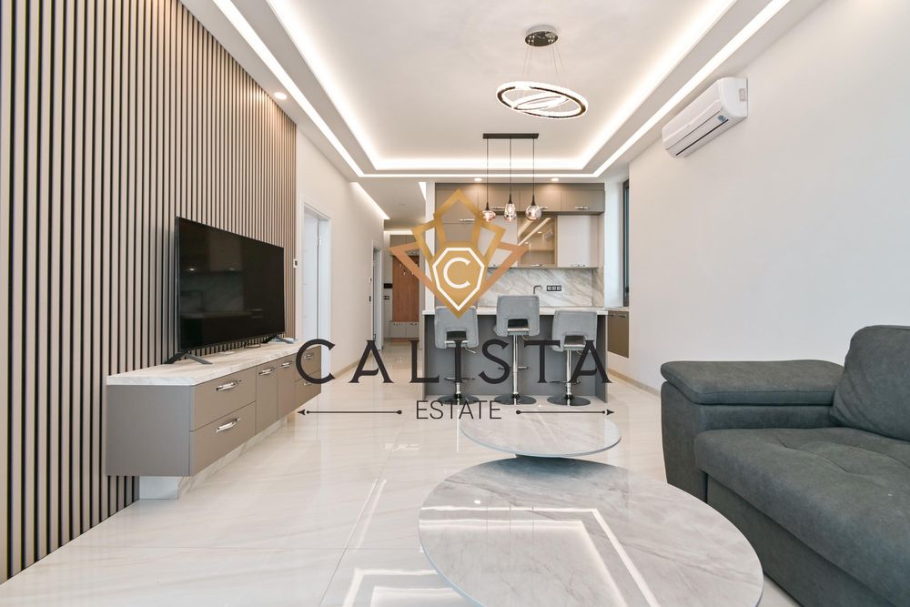 Тристаен апартамент за продажба в ж.к. Кръстова вада, 2097592