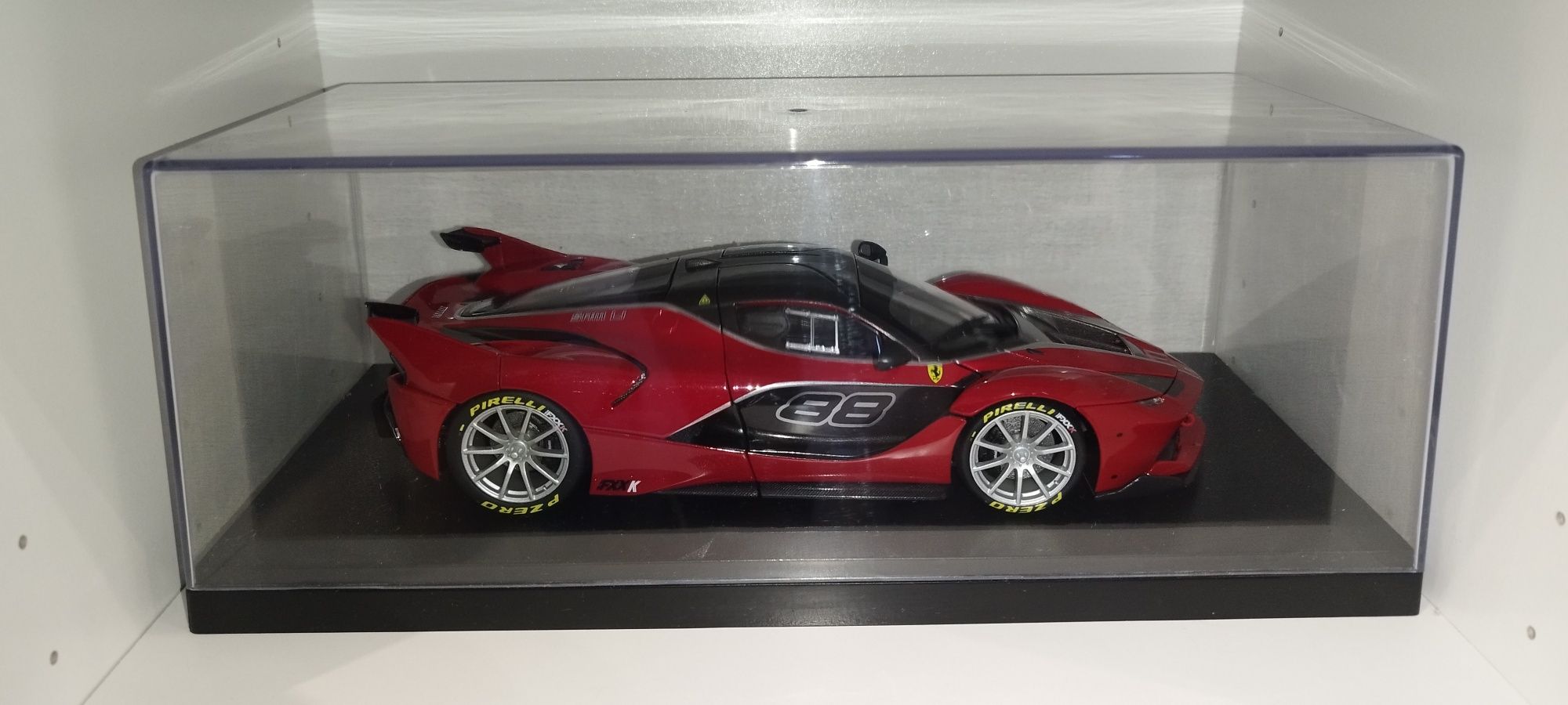Ferrari FXX-K Bburago Signature 1:18