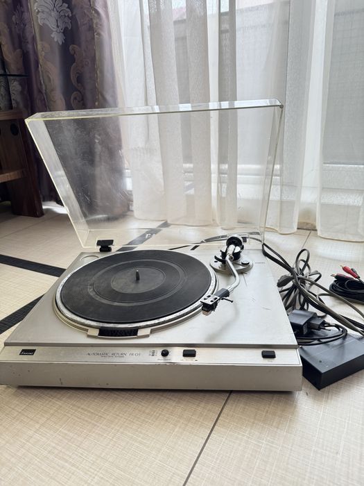 De vanzare sistem Pick-up Sansui FR-D3 + amplificator si boxe Auna