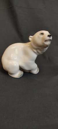 Фарфоровая статуэтка белый медведь лфз