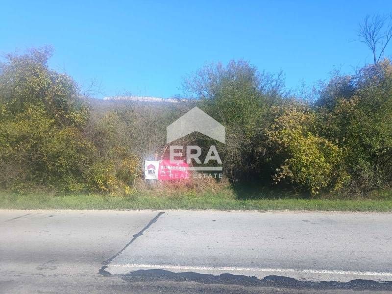 Ексклузивно дворно място за продажба на главния път Дългопол-Айтос с д