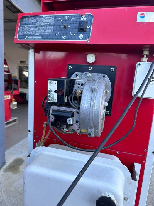 Centrala Generator de aer cald industrial ,ideal pentru hale,depozite,