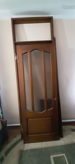 Продам новую деревянную дверь, качество отличное!