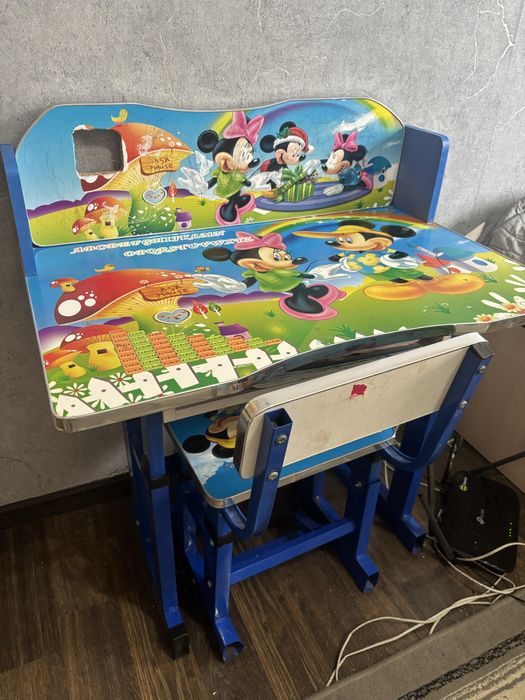 Детский столик и стульчик