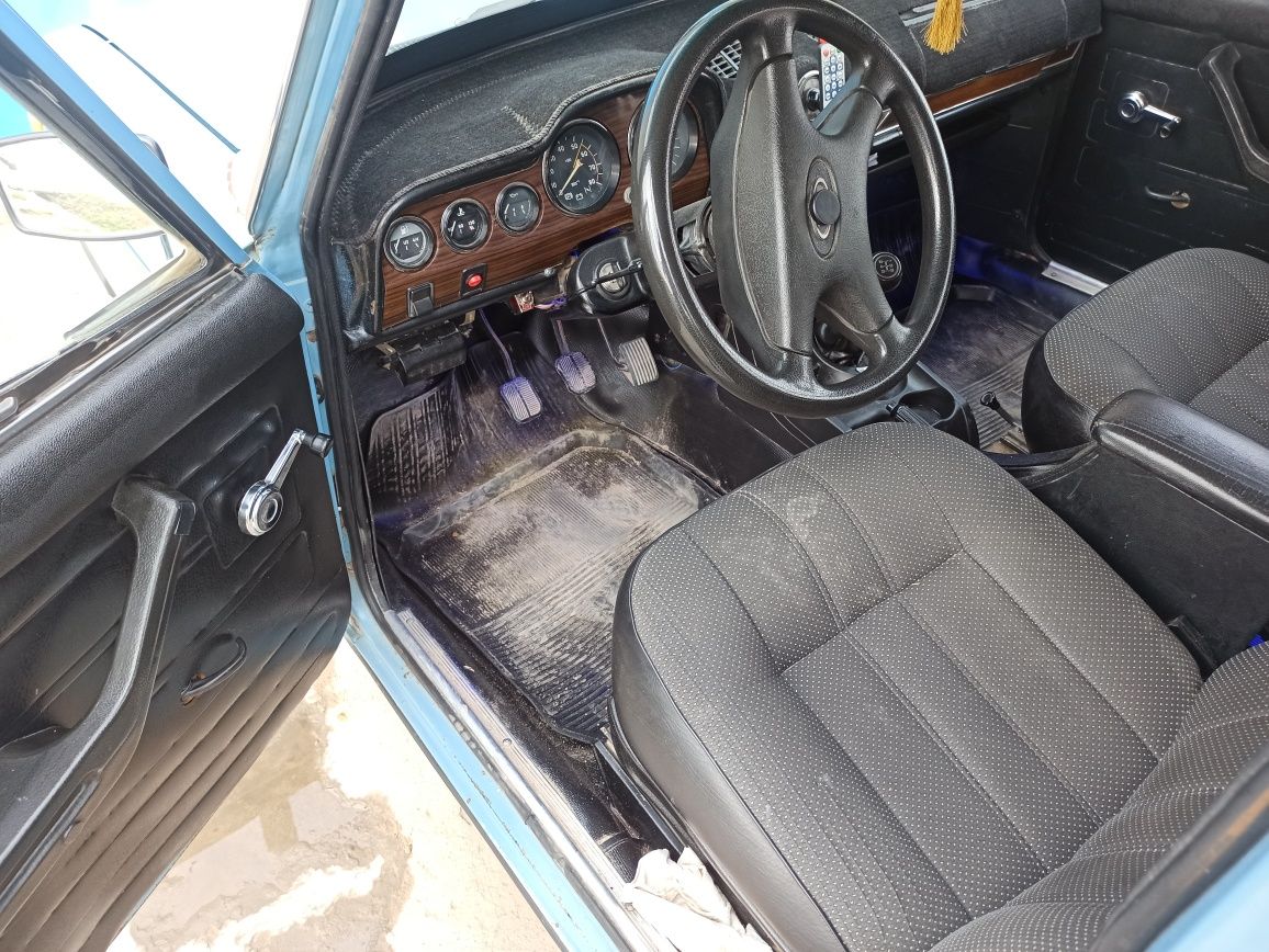 Vaz 2106 sotiladi narxi kelishiladi