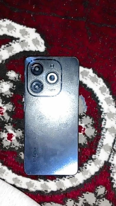 Infinix smart 8...
