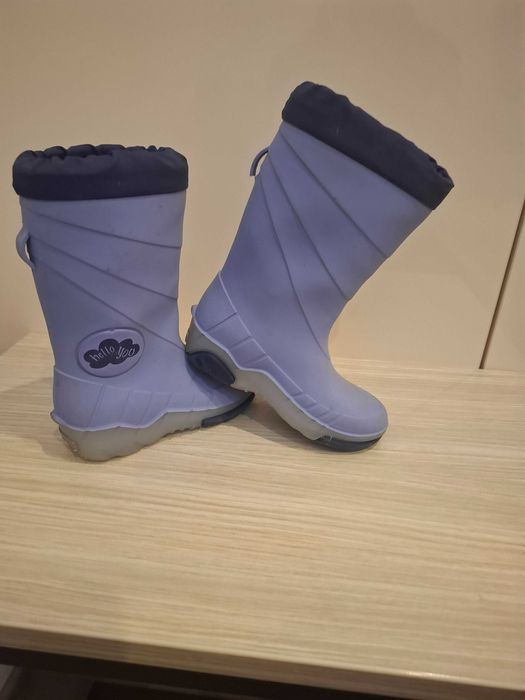 Обувки за момиченце.