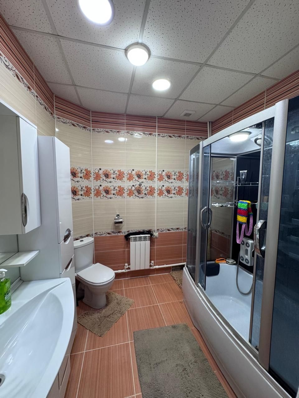 Дом, коттедж 5 комнат, 6й микрорайон