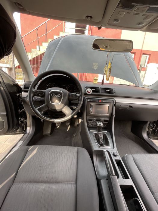 Vând Audi A4 B7