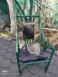 Садовые стулья  4 штуки