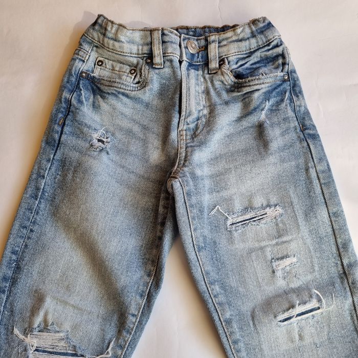 Свежа карирана риза в зелен нюанс и светло сини дънки Zara, 122 см.