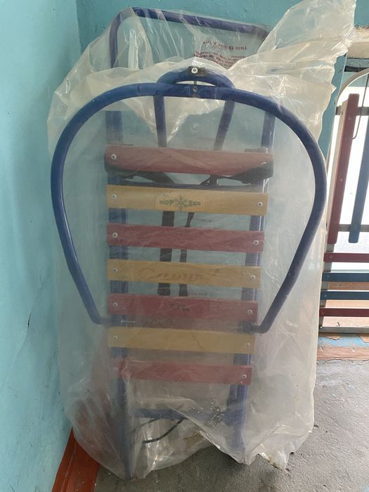 Продам санки в хорошем состоянии.