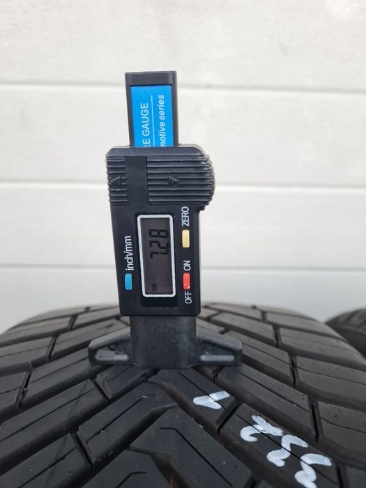 Всесезонни гуми 2 броя CONTINENTAL AllSeasonContact 215 40 R18 дот 232