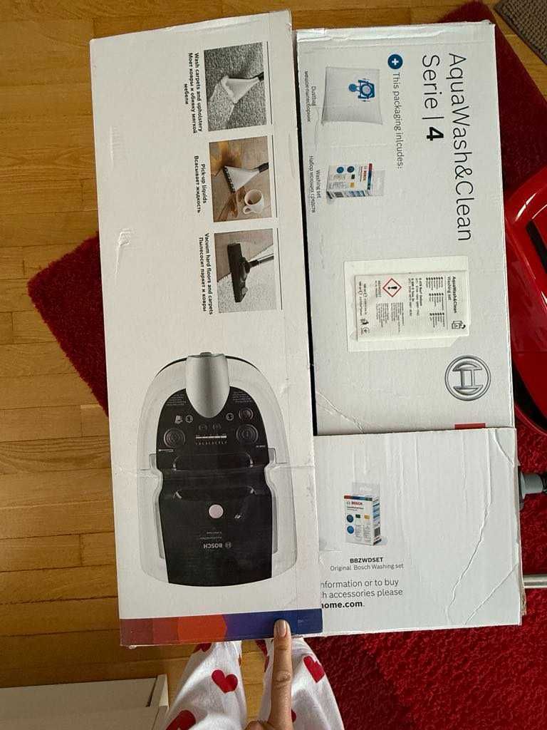 Aspirator cu spalare BOSCH AquaWash&Clean